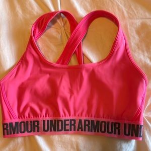 Under armour criss cross sports bra M